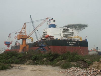 Một góc nhà máy đóng tàu Nam Triệu