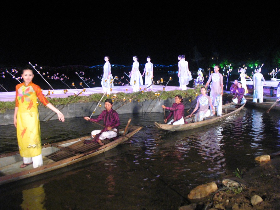 Hơn 120 ngàn lượt khách đến Huế trong dịp Festival Huế 2010