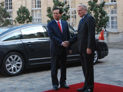 Thủ tướng kết thúc tốt đẹp chuyến thăm Cộng hòa Pháp