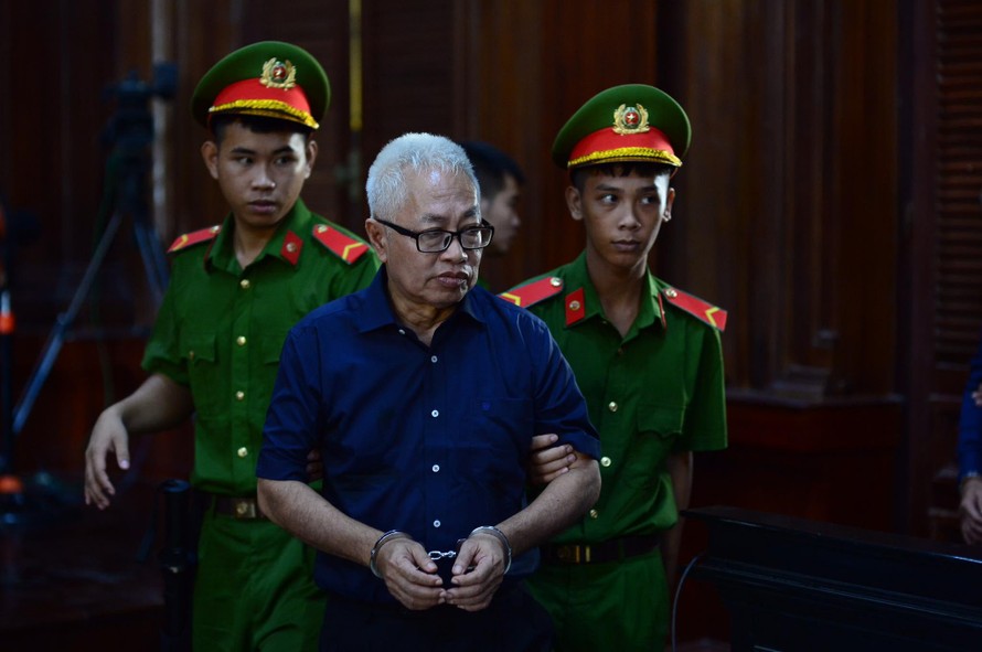 Cựu Tổng giám đốc DongABank Trần Phương Bình tại phiên tòa sơ thẩm. Ảnh: Tân Châu