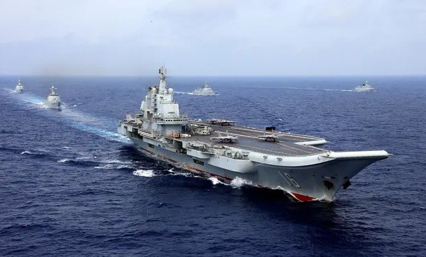 Tàu sân bay Trung Quốc Liêu Ninh tham gia cuộc tập trận ở tây Thái Bình Dương năm 2018. (Ảnh: Reuters)
