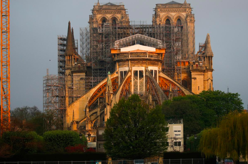 Nhà thờ Đức Bà Paris vẫn đang trong quá trình xây dựng lại. (Ảnh: Reuters)
