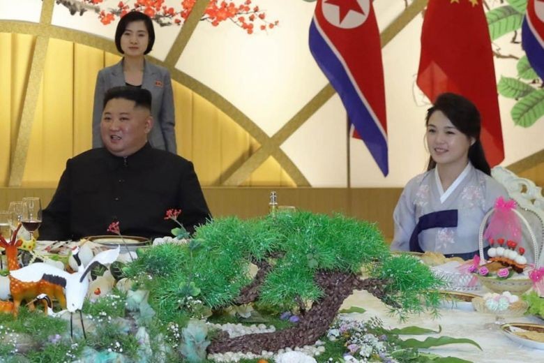 Chủ tịch Triều Tiên Kim Jong Un và Đệ nhất phu nhân Ri Sol Ju. (Ảnh: KCNA)