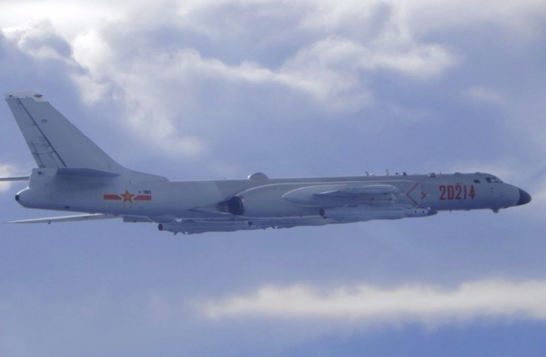 Hình ảnh do Đài Loan cung cấp cho thấy một máy bay ném bom H-6 của Bắc Kinh bay gần vùng nhận diện phòng không của Đài Loan vào tháng 9/2020
