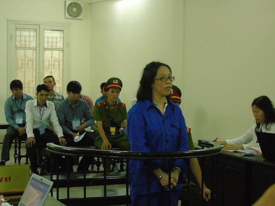 Huỳnh Thị Bảo Ngọc tại phiên tòa.