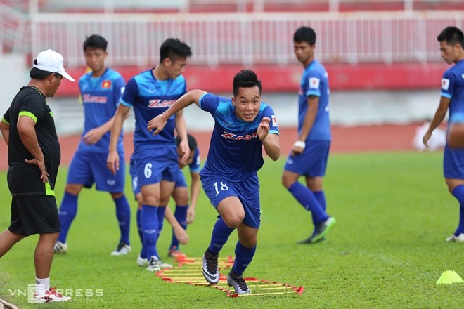 Ngày 4/4, tuyển U23 Việt Nam tiếp tục ra sân Thống Nhất tập luyện nhằm chuẩn bị cho trận giao hữu ngày 7/2. 