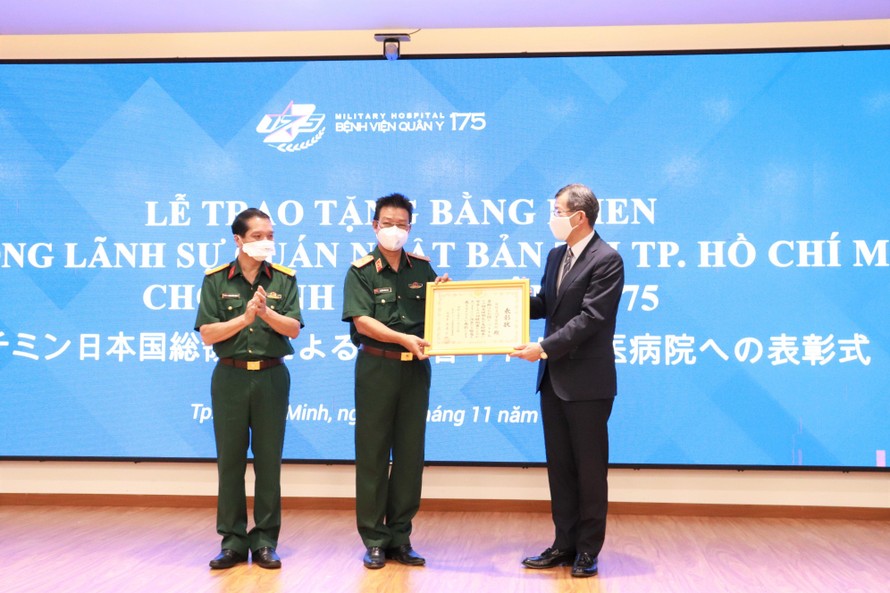 Nhật Bản tặng bằng khen cho Bệnh viện Quân y của Việt Nam