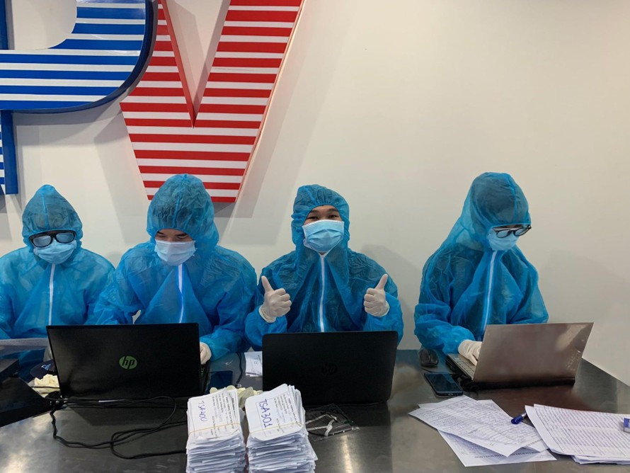 Trường ĐH Nguyễn Tất Thành điều thêm 50 sinh viên Y hỗ trợ chống dịch