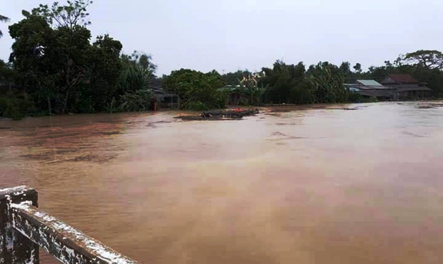  Lũ dâng cao bất ngờ từ các sông lớn tại TT-Huế gây thiệt hại về người.