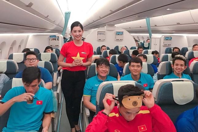 Ngọc Linh từng gây chú ý trên mạng xã hội khi xuất hiện cùng chuyến bay với đội tuyển U23 Việt Nam trong lần đón các tuyển thủ về nước.