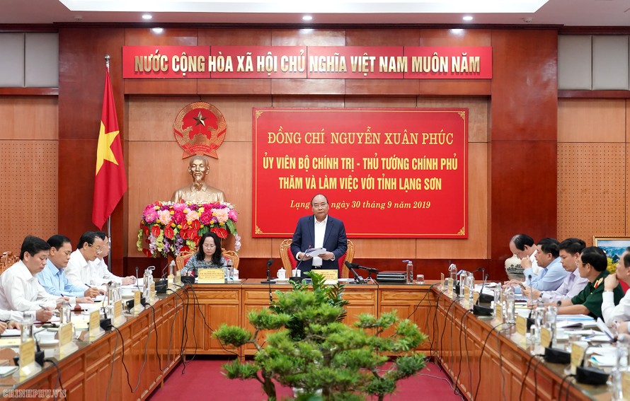 Thủ tướng Nguyễn Xuân Phúc phát biểu ý kiến tại buổi làm việc với lãnh đạo chủ chốt của tỉnh Lạng Sơn - Ảnh: VGP/Quang Hiếu