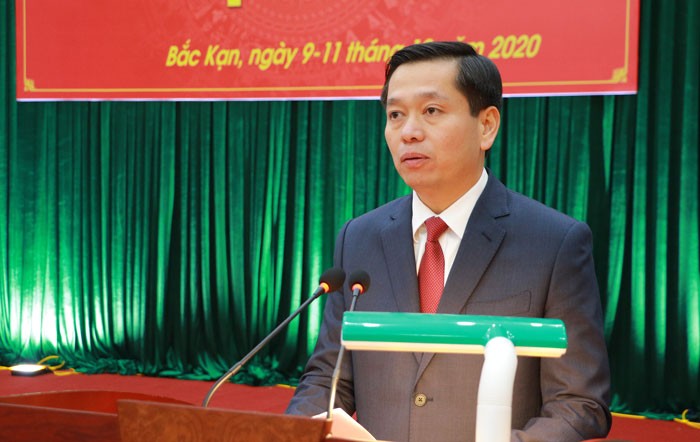 Ông Nguyễn Long Hải phát biểu nhận nhiệm vụ. Ảnh: Báo Bắc Kạn