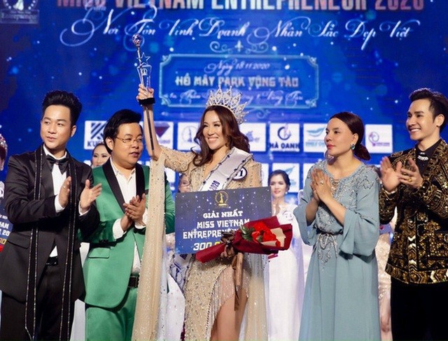Bà Q.H.L đạt giải nhất ở cuộc thi Hoa hậu Doanh nhân Sắc đẹp Việt 2020 tố cáo BTC vì không phép