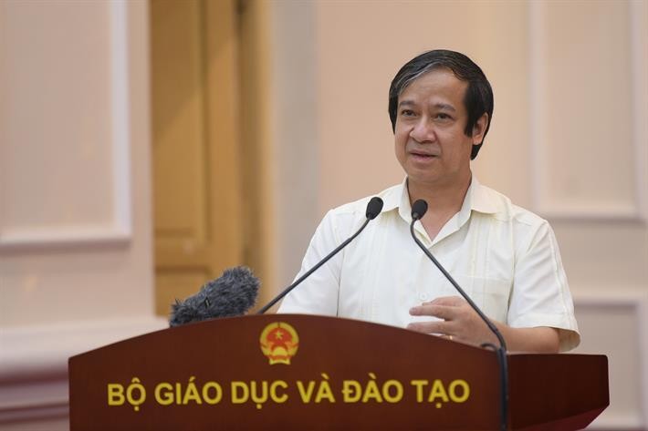 Bộ trưởng Bộ GD&ĐT Nguyễn Kim Sơn phát biểu tại hội nghị ngày 18/6. 