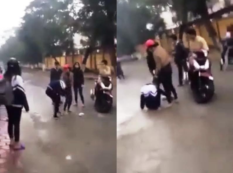  Nữ sinh bị đánh ngay tại cổng trường (Ảnh cắt từ clip)