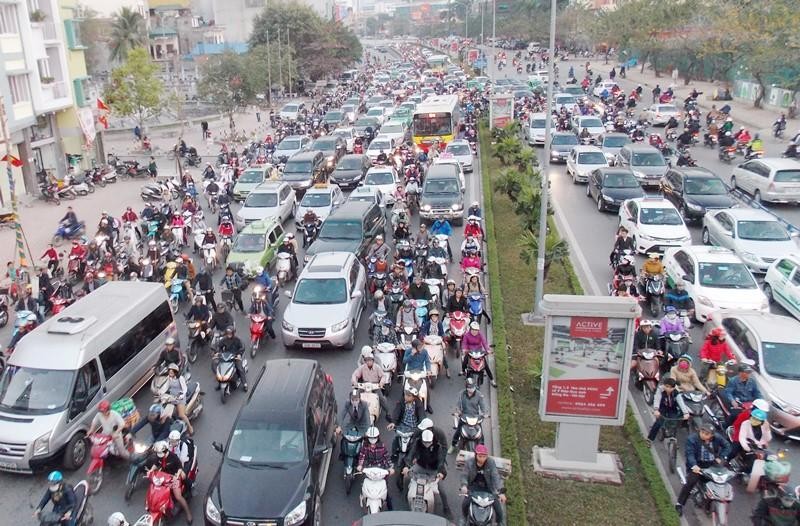 Đề xuất chi hơn 1.800 tỷ đồng xóa “điểm đen” ùn tắc giao thông tại Hà Nội. Ảnh: Anh Trọng