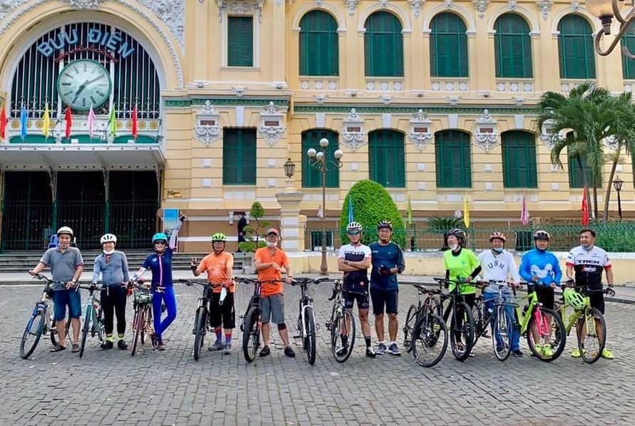 Bạn trẻ háo hức với ‘xe đạp công cộng’ dự kiến triển khai tại trung tâm TP. HCM