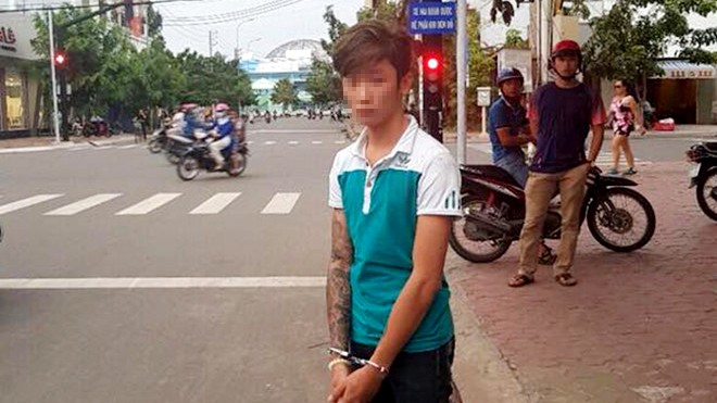 Nguyễn Văn Hùng chuyên chặn đường cướp tài sản của học sinh. Ảnh: Công an cung cấp