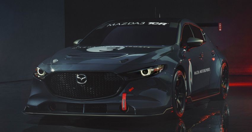 Mazda 3 được biến thành xe đua với công suất tối đa 350 mã lực