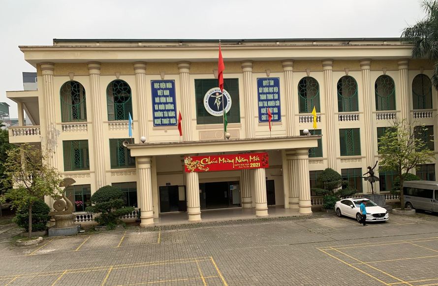 Hàng trăm học sinh Học viện Múa Việt Nam 'chết đứng' khi ra trường tay trắng