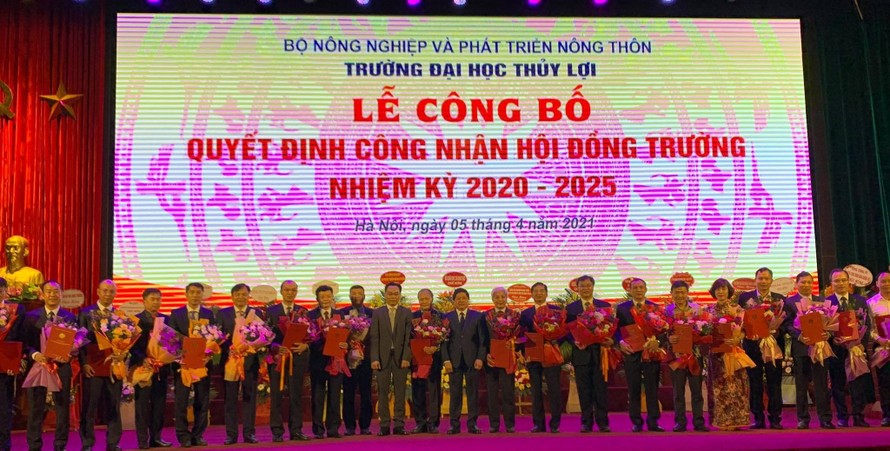 GS.TS Trịnh Minh Thụ tiếp tục làm hiệu trưởng ĐH Thủy Lợi