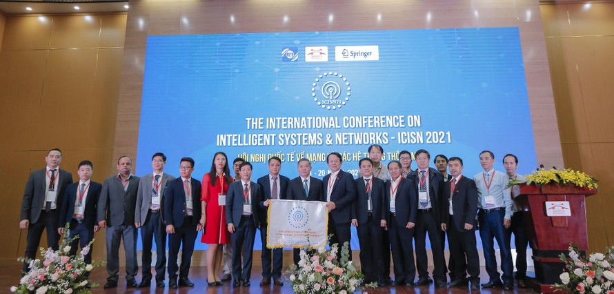 Trường ĐH tổ chức hội nghị quốc tế đầu tiên về các hệ thống và mạng thông minh