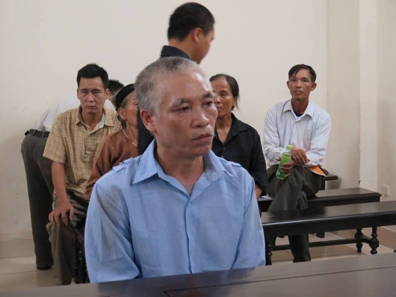 Ông Trần Văn Tỉnh tại tòa.