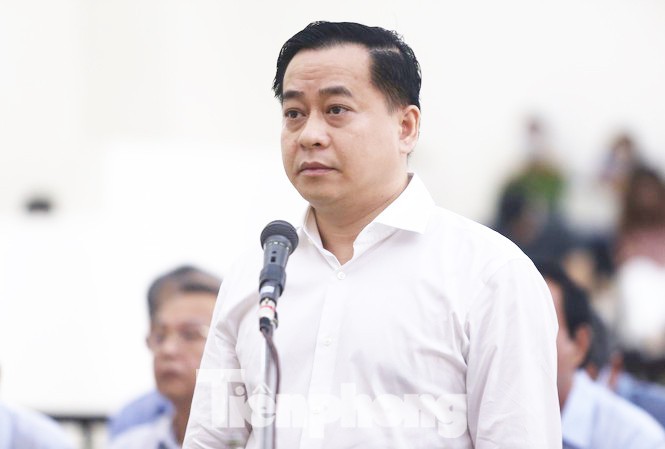 Phan Văn Anh Vũ đã bị tuyên tịch thu rất nhiều tài sản trong các vụ án khác nhau.