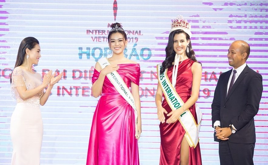 Á hậu Tường San chính thức được đề cử đi thi Hoa hậu Quốc tế 2019