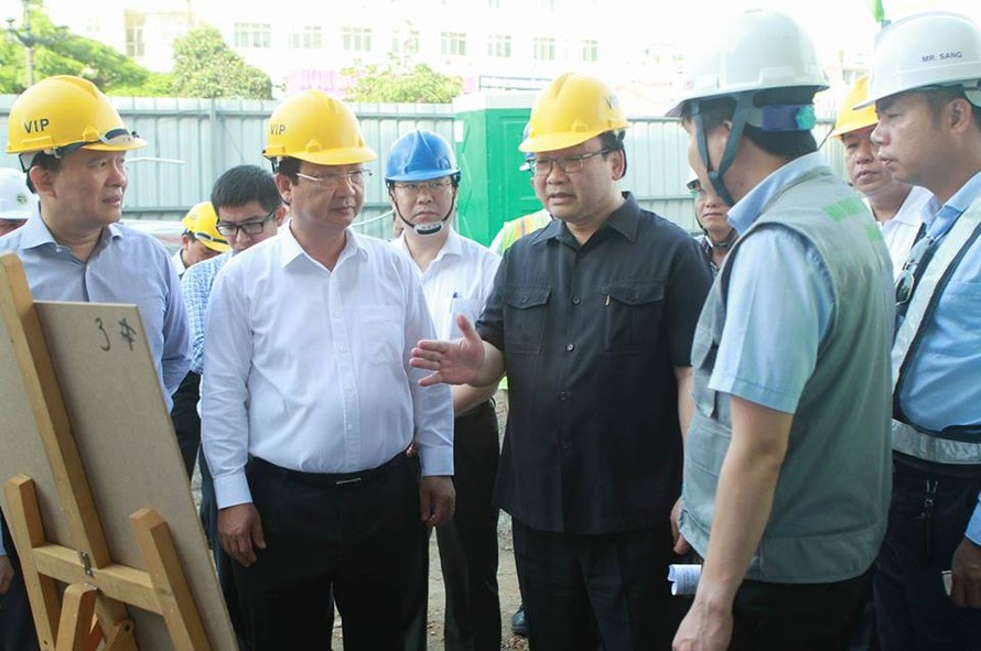 Bí thư Thành ủy Hà Nội Hoàng Trung Hải kiểm tra tiến độ đường sắt đô thị tuyến Nhổn - Ga Hà Nội