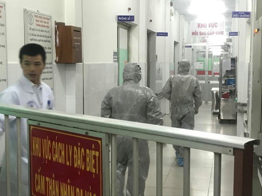 Bệnh viện Chợ Rẫy đang theo dõi và điều trị 2 bệnh nhân người Trung QUốc dương tính với virus corona