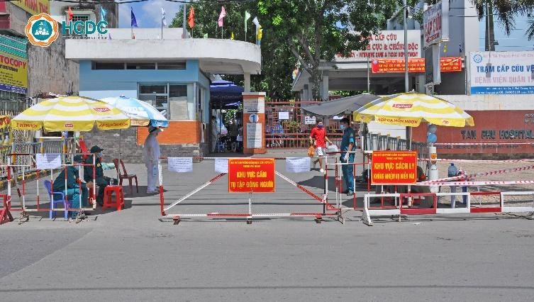 Bệnh viện quận Tân Phú bị phong tỏa từ ngày 28/5 (ảnh: HCDC)