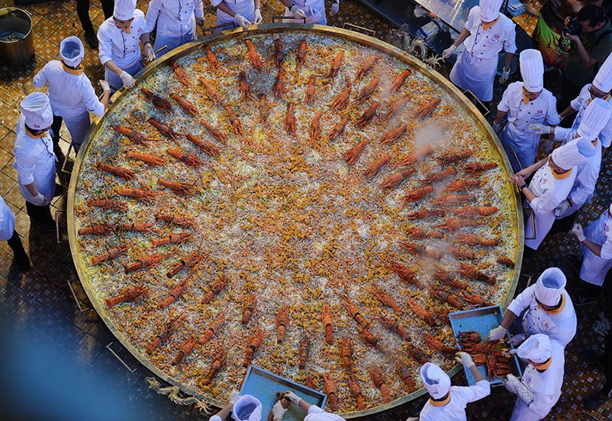 Việt Nam có kỷ lục bánh xèo khổng lồ