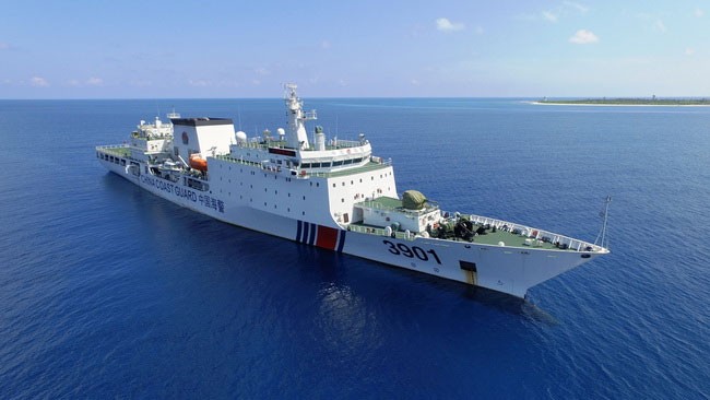Tàu hải cảnh số hiệu 3901 lớn nhất thế giới của Trung Quốc trong một lần hoạt động ở biển Đông