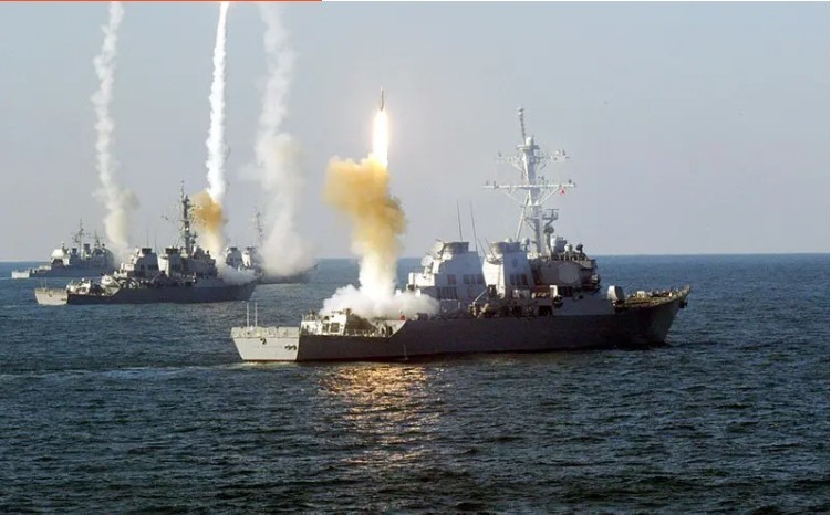 Các khu trục lớp Arleigh Burke của hải quân Mỹ phóng tên lửa phòng không