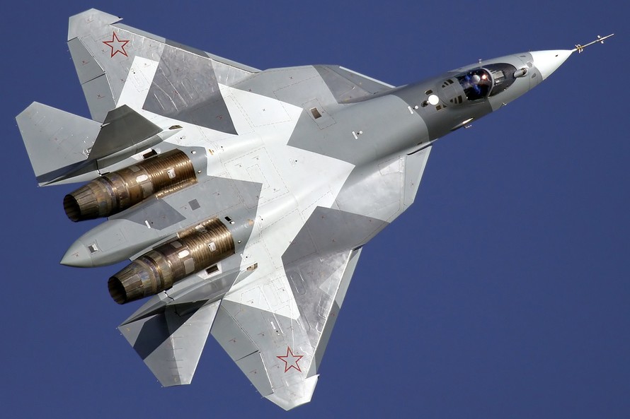 Tiêm kích tàng hình Su-57 có hệ thống radar độc đáo trải khắp thân