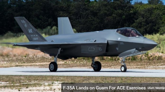Tiêm kích F-35A của Mỹ hạ cánh xuống một đường băng dã chiến trên đảo Guam