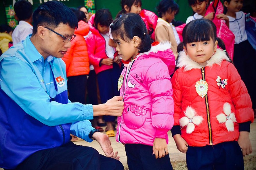 Nguyễn Tài Nam trong một dịp đi tình nguyện trong dịp Tết Nguyên đán.