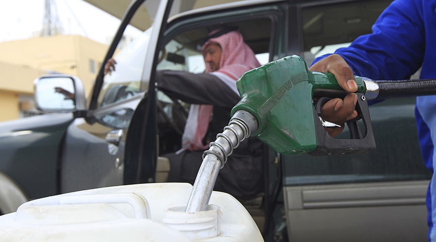 Arab Saudi tăng giá xăng 50%, lên ngưỡng... 5.000 đồng/lít