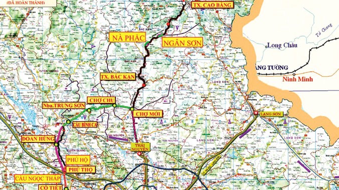 Bản đồ giao thông các tỉnh phía Bắc; Đường HCM nối giữa Bắc Kạn và Tuyên Quang màu xanh; hướng tuyến dự kiến của Cao tốc Thái Nguyên - Chợ Mới màu đỏ