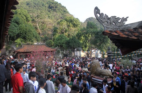 Lễ hội chùa Hương là lễ hội lớn nhất trong cả nước. Ảnh: Thanh Hưng (VnExpress)