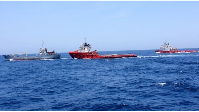 Tàu Trung Quốc tổ chức thành nhóm chặn các tàu cá của ngư dân Việt Nam khi đang khai thác ở ngư trường truyền thống.