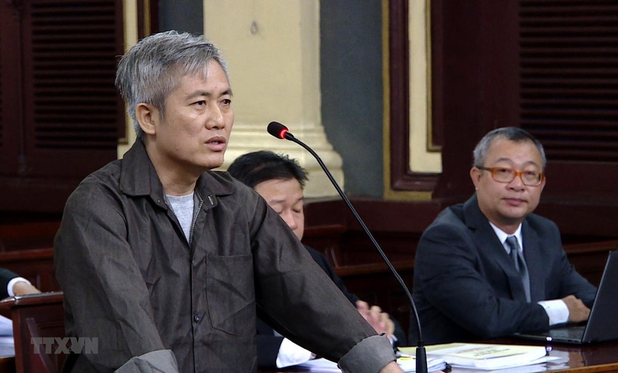 Trong ảnh: Bị cáo Lưu Văn Vịnh, kẻ chủ mưu thành lập tổ chức “Liên minh dân tộc Việt Nam,” tại phiên tòa. (Ảnh: Thành Chung/TTXVN)