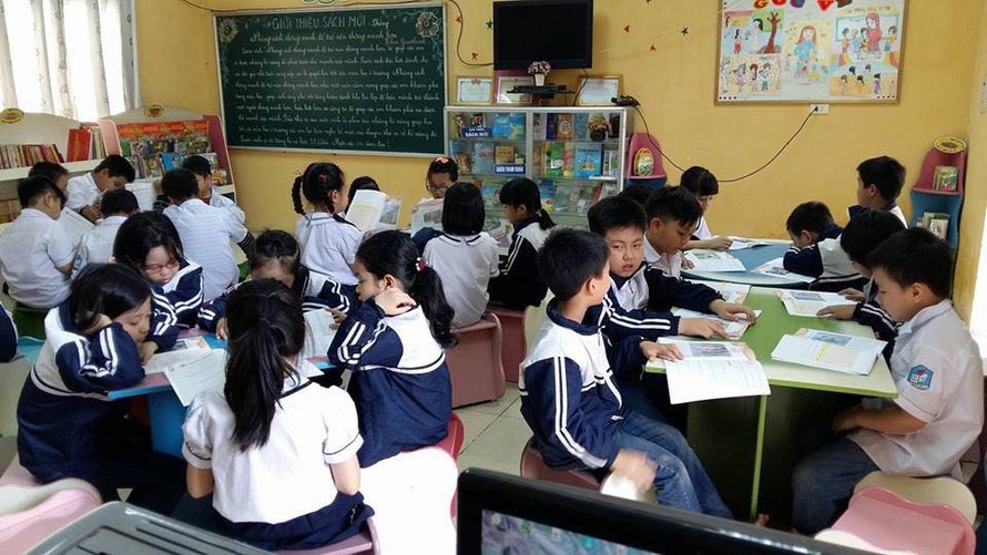 Học sịnh trong thư viện của trường Tiểu học Dương Liễu, Hà Nội. Ảnh: Đ.H