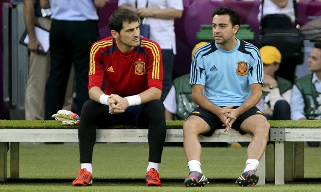 Xavi và Casillas ép RFEF phải tăng tiền thưởng