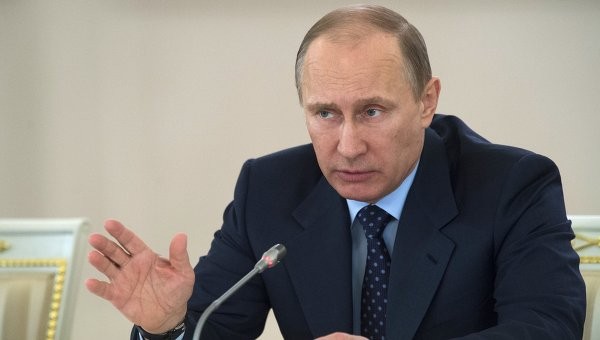 Tổng thống Vladimir Putin yêu cầu Ukraine rút quân khỏi khu vực phía Đông Nam Ukraine.