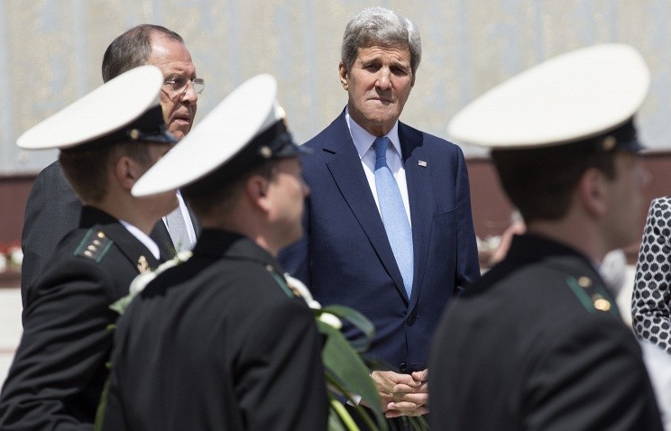 Ngoại trưởng Mỹ Kerry cảnh báo "hậu quả tiêu cực" từ việc Nga chuyển giao hệ thống phòng không S-300 cho Iran