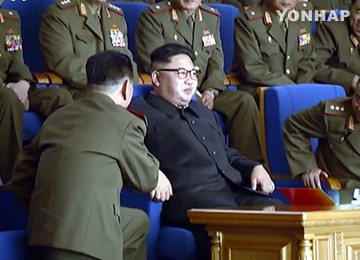 Nhà lãnh đạo CHDCND Triều Tiên Kim Jong-un chỉ đạo giám sát các cơ quan đại diện ở nước ngoài. Ảnh: Yonhap