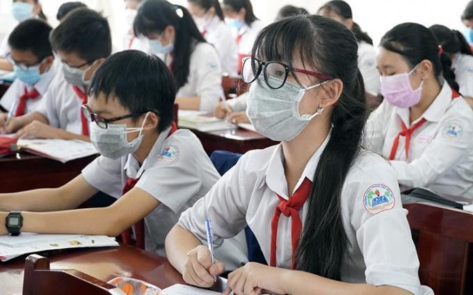 Nhiều trường ở Hà Nội chưa cho học sinh đi học: Chờ tiêm đủ 2 mũi vắc xin 