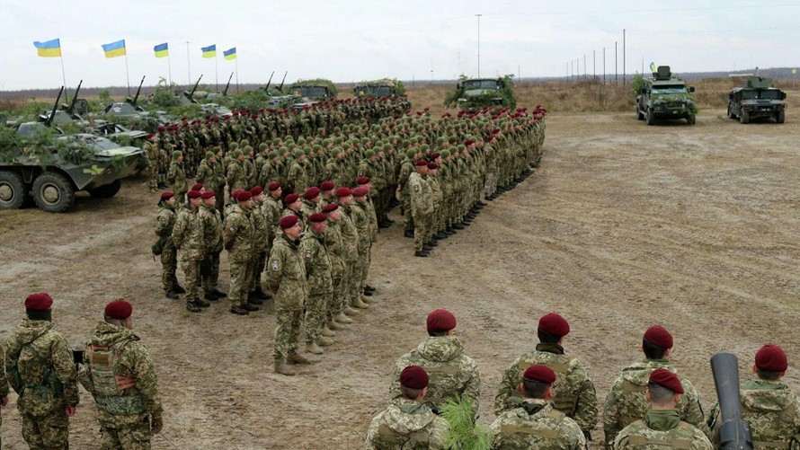Quân đội Ukraine tham gia một cuộc tập trận. Ảnh: Unian